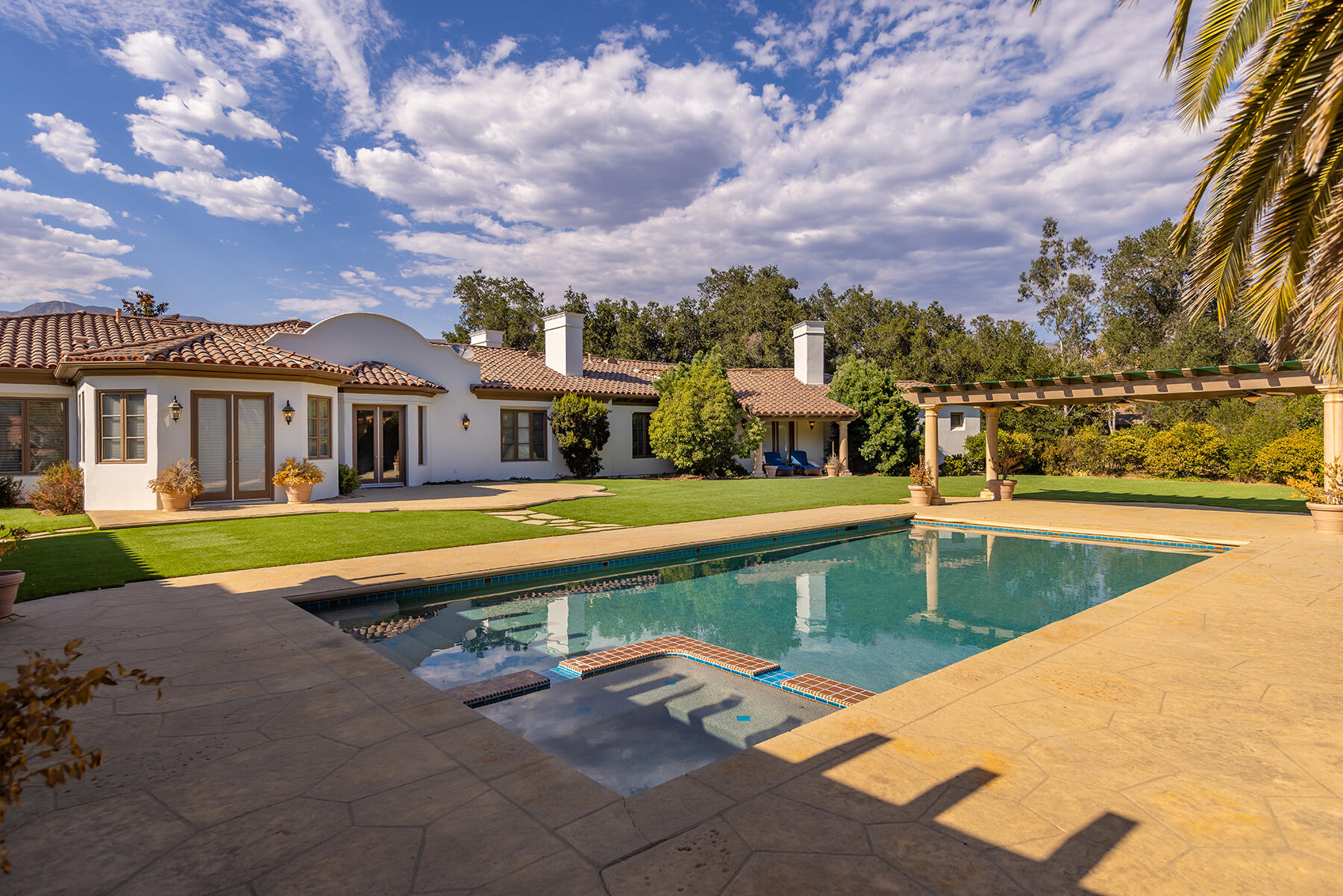 1000 Shokat Drive Ojai, CA 93023 - Photo 23 of 55 a view of a swimming pool with a lounge chairs
