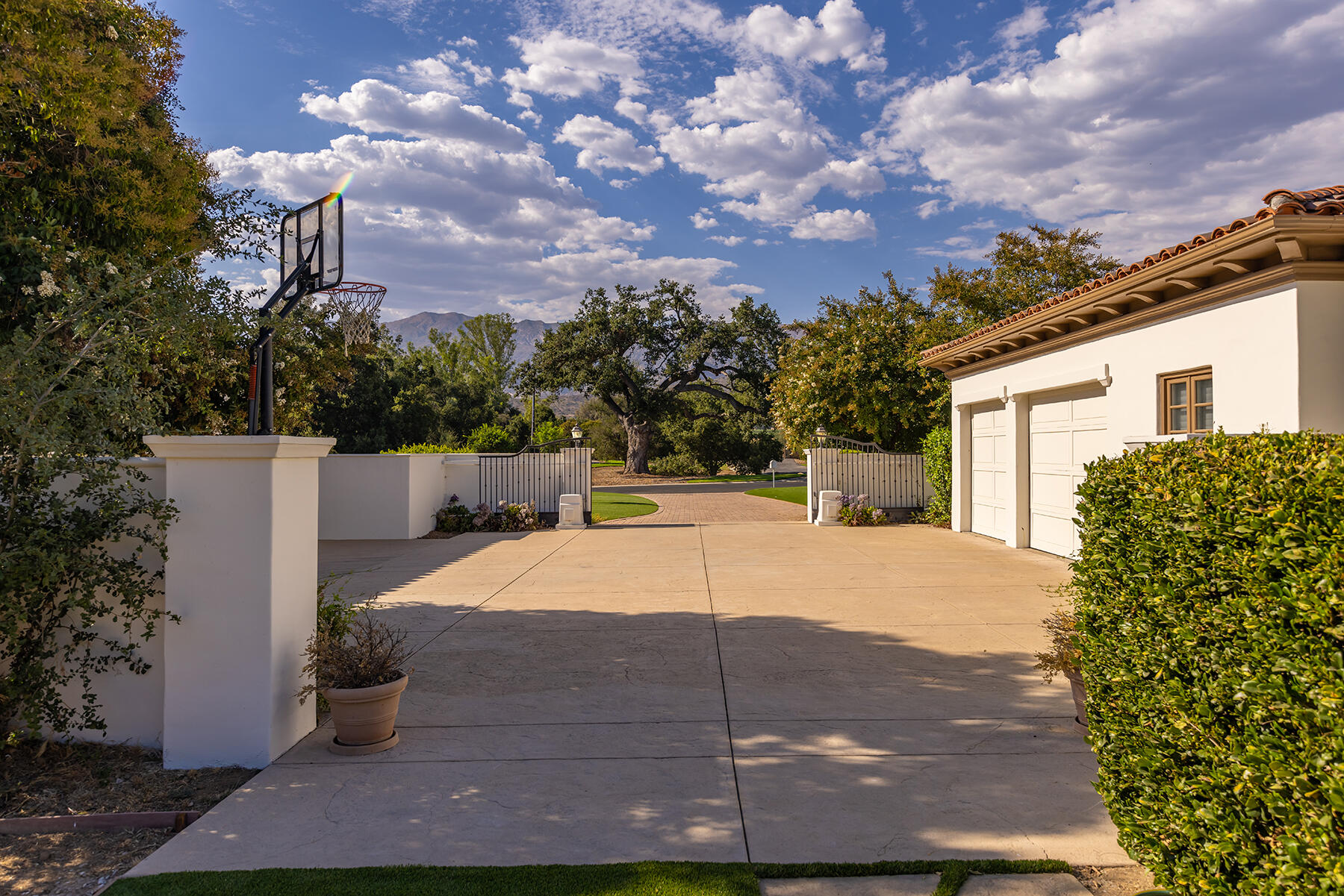 1000 Shokat Drive Ojai, CA 93023 - Photo 42 of 55 a view of a backyard