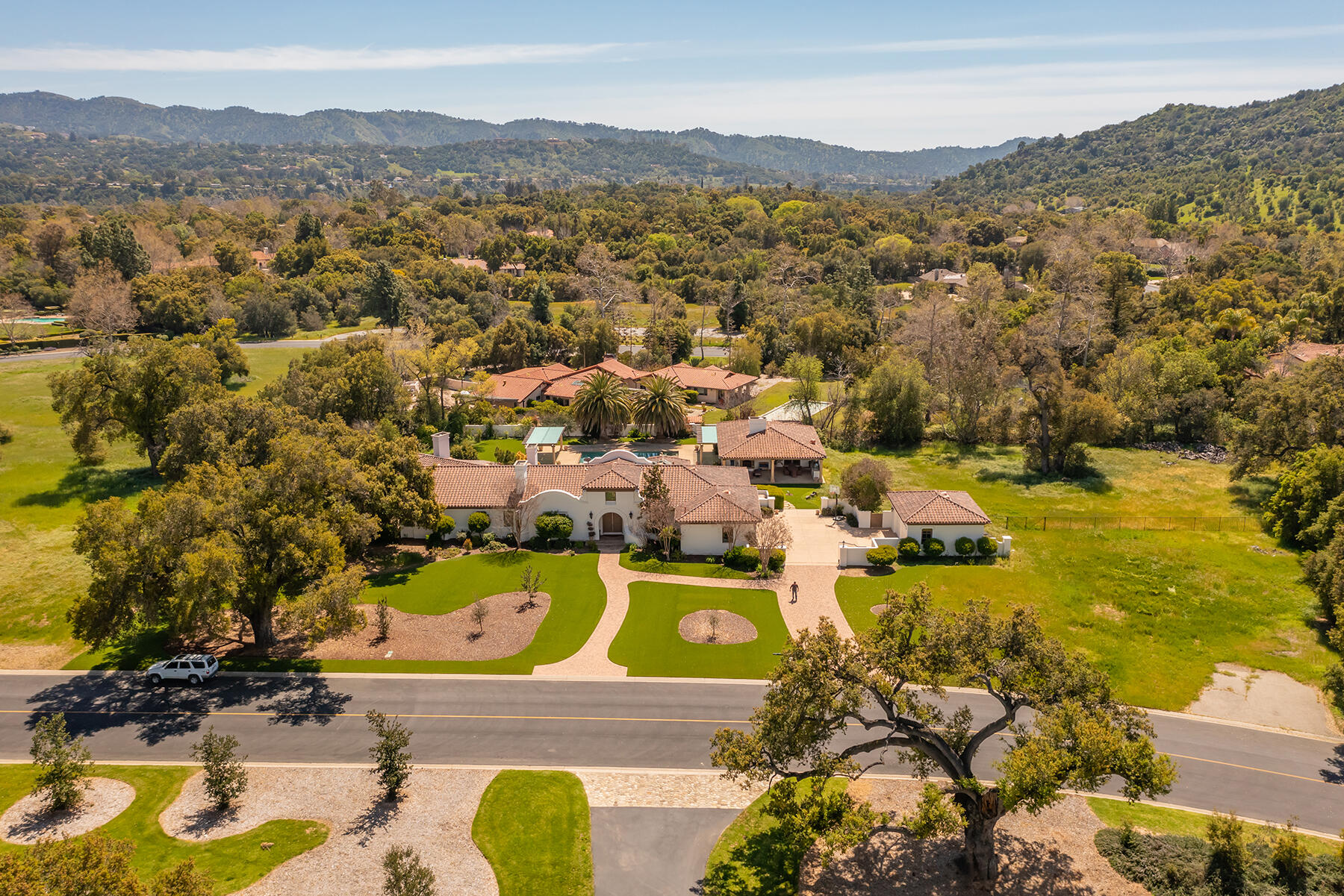 1000 Shokat Drive Ojai, CA 93023 - Photo 49 of 55 an aerial view of residential houses with outdoor space
