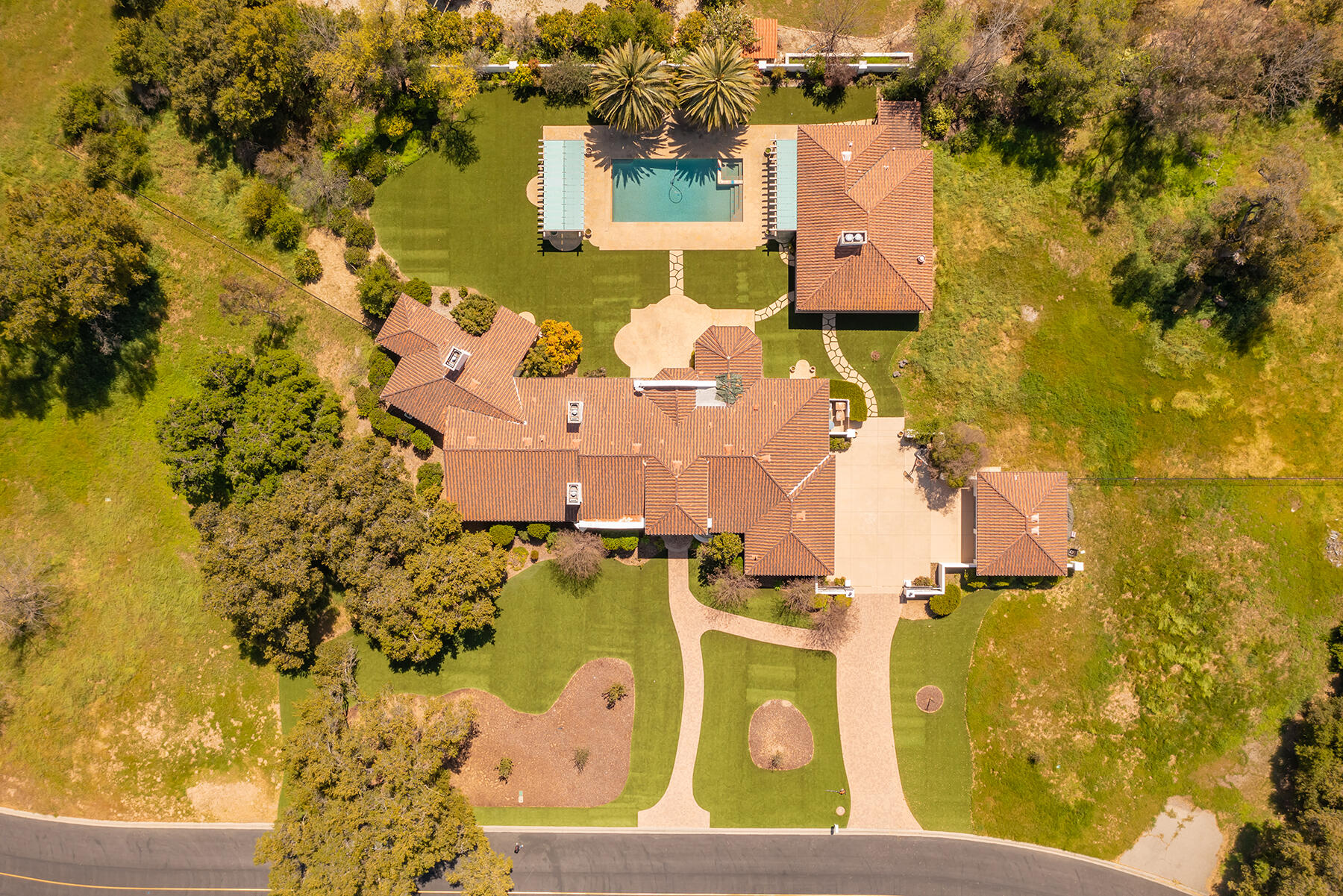 1000 Shokat Drive Ojai, CA 93023 - Photo 54 of 55 an aerial view of residential houses with swimming pool
