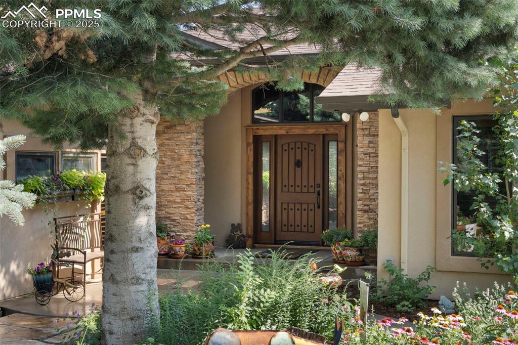 40 Upland Road Colorado Springs, CO 80906 - Photo 3 of 46