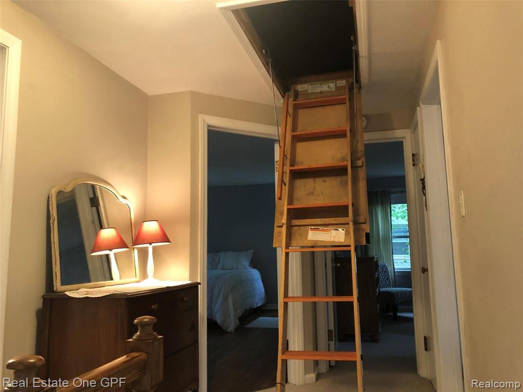 1876 Broadstone Road Grosse Pointe Woods, MI 48236 - Photo 28 of 53