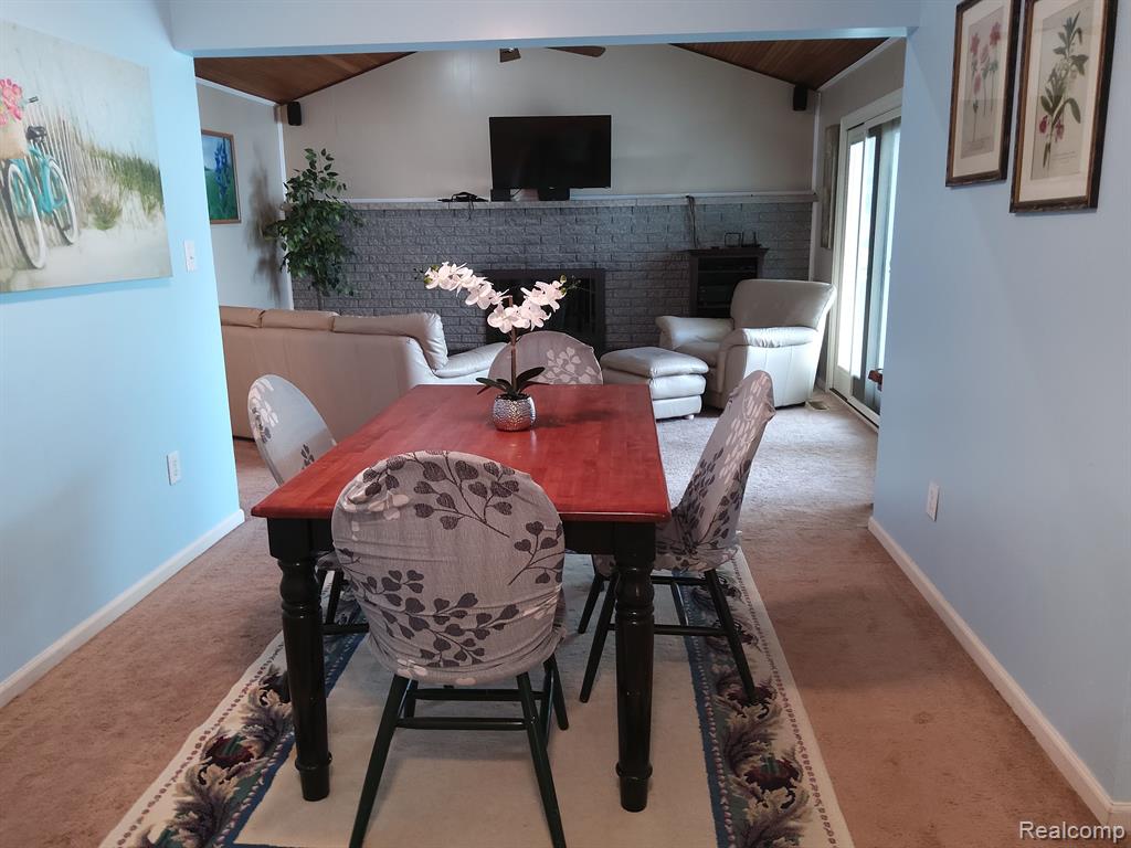 1058 Avon Manor Road Rochester Hills, MI 48307 - Photo 11 of 24