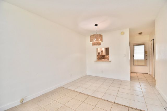 a view of empty room with window