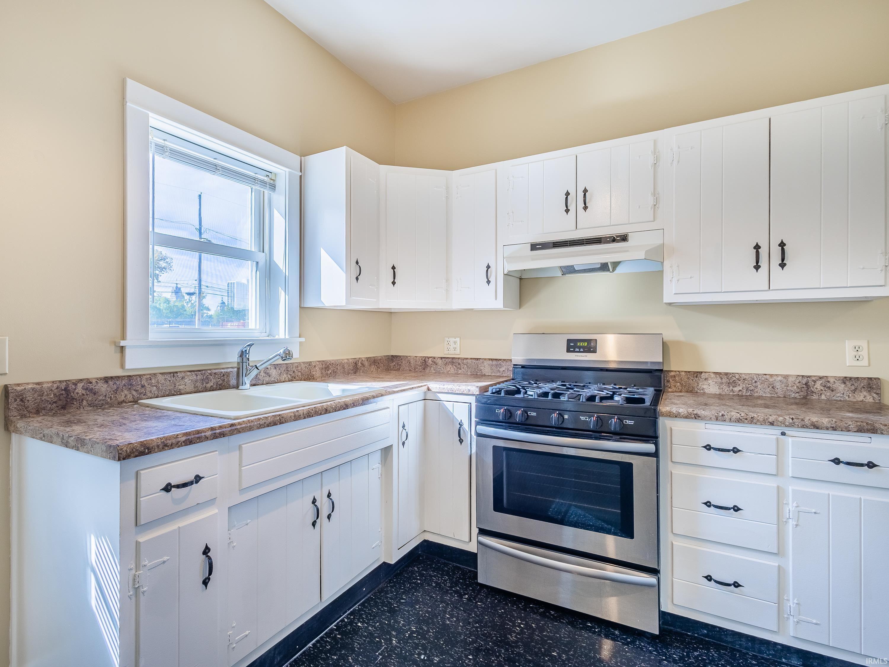 614 Wagner Street Fort Wayne, IN 46805 - Photo 11 of 21