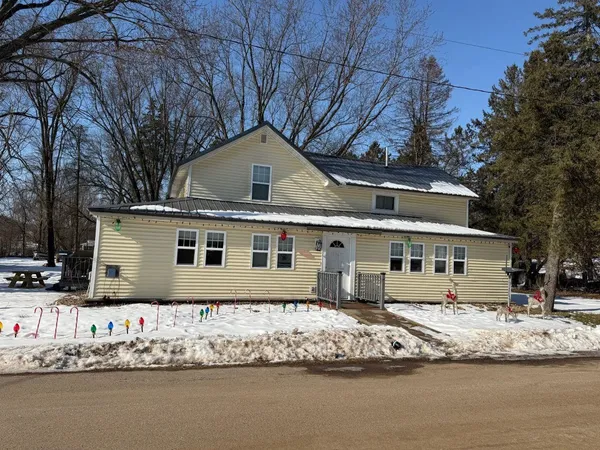 $190,000 | N4915 State Street, Leopolis, WI 54948