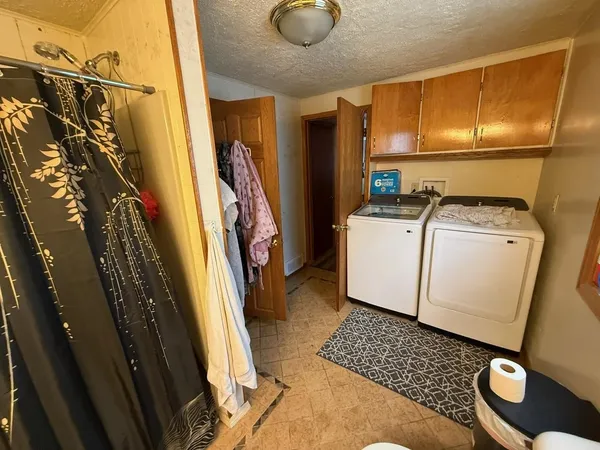 $190,000 | N4915 State Street, Leopolis, WI 54948