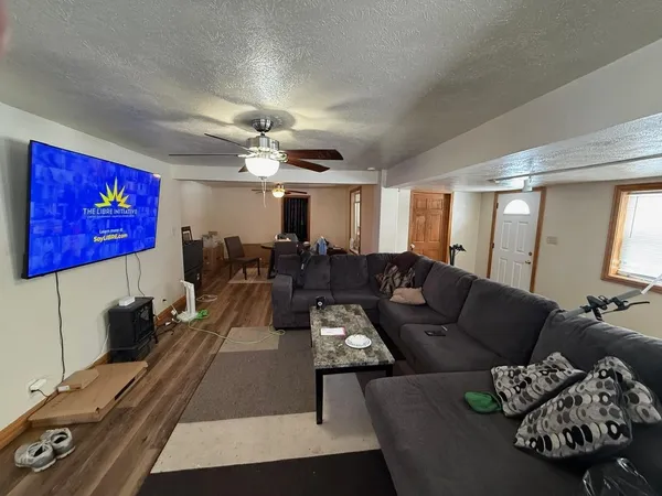 $190,000 | N4915 State Street, Leopolis, WI 54948