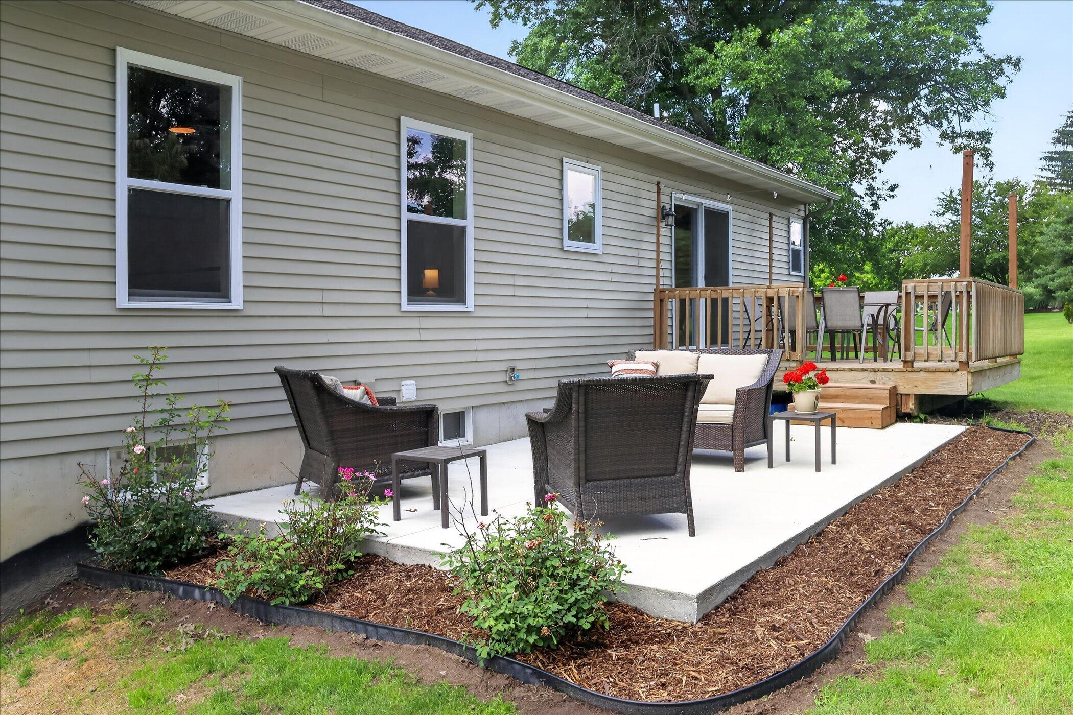 2747 4 Mile Road Northwest Grand Rapids, MI 49544 - Photo 38 of 48 Back Patio