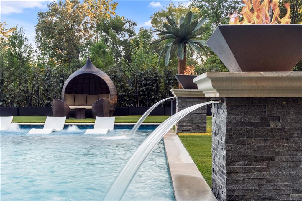 1105 Moores Mill Road Northwest Atlanta, GA 30327 - Photo 5 of 77