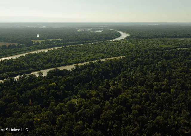 $4,995,000 | Old River Road, Vicksburg, MS 39183
