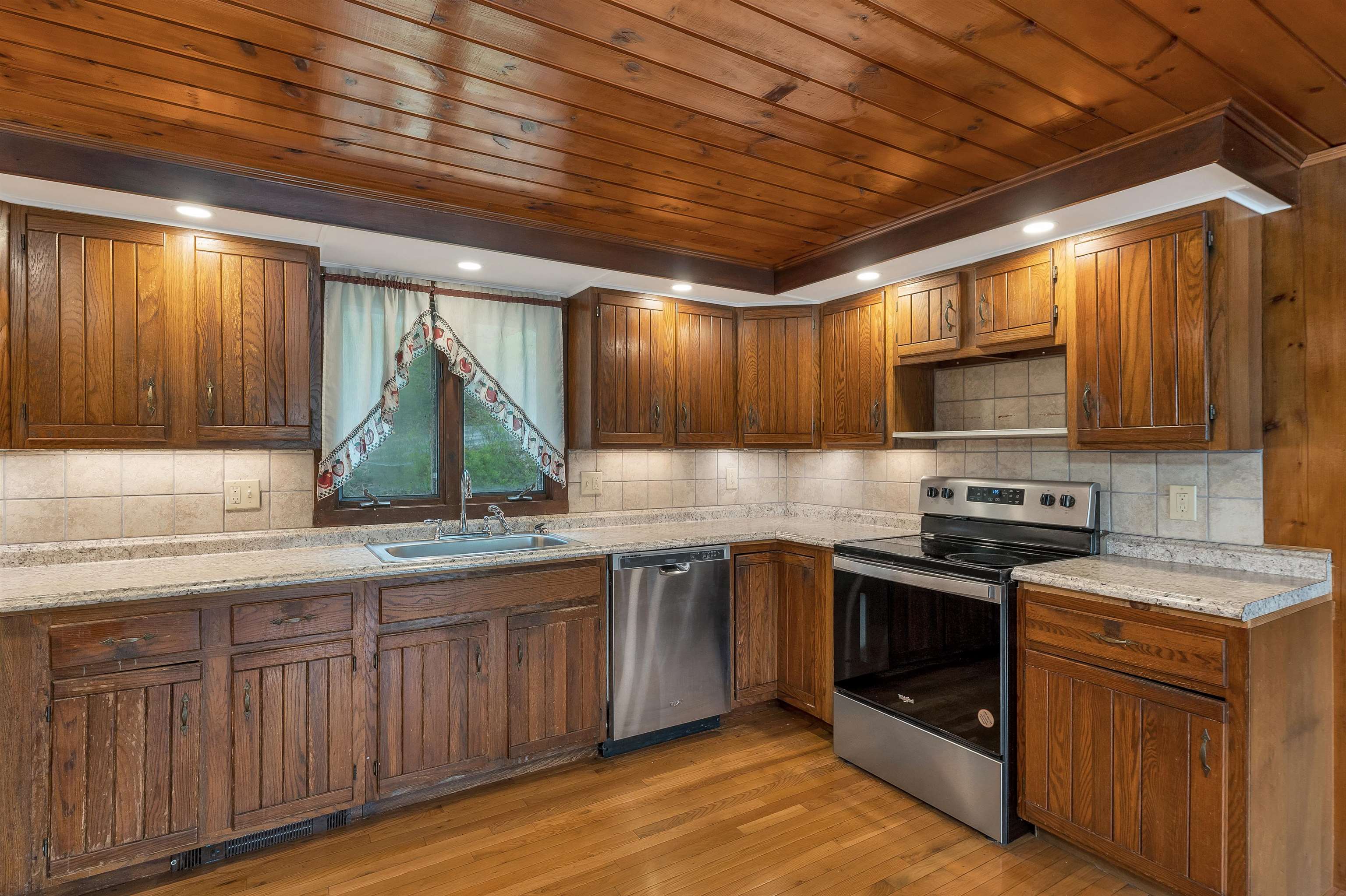 157 North Shore Road New Durham, NH 03855 - Photo 13 of 42 Gallery Image 13