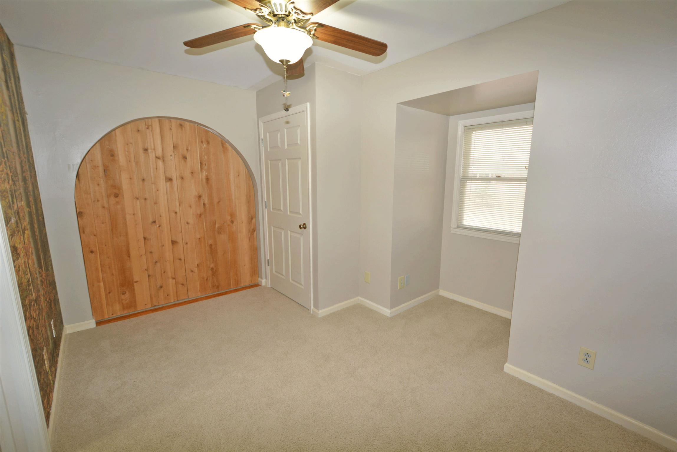 2790 Trough Springs Road Clarksville, TN 37043 - Photo 22 of 30 Small room off 2nd bedroom could be used as an office or nursery.