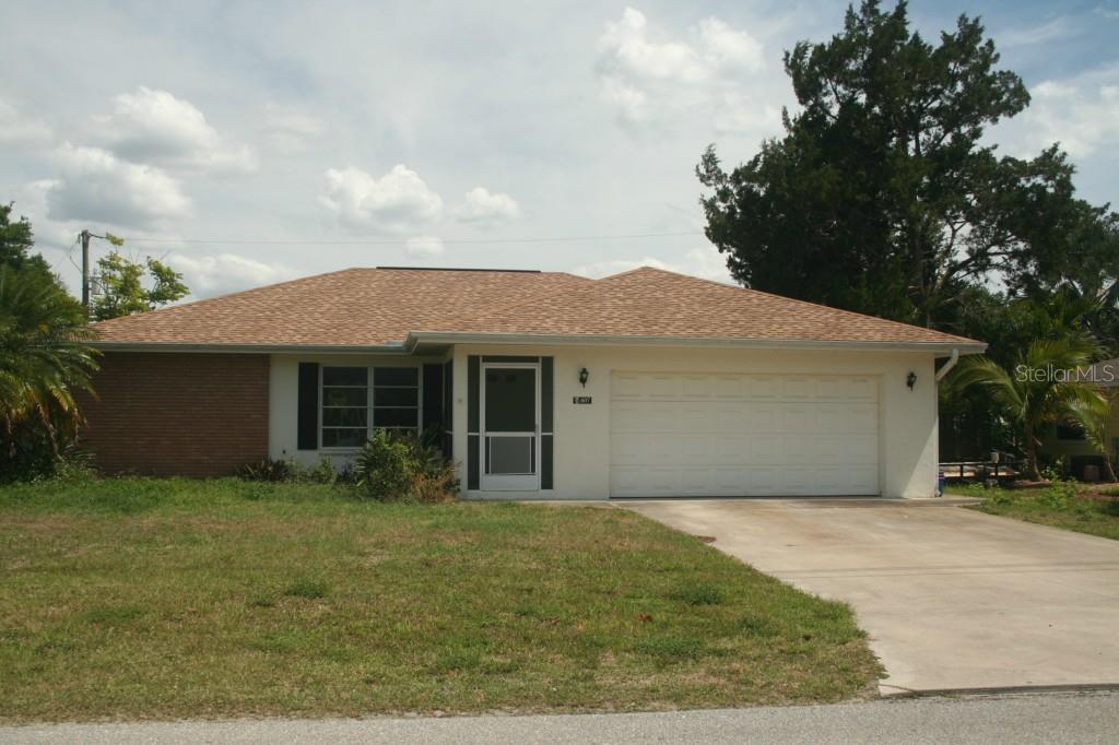 607 Flamingo Road Venice, FL 34293 - Photo 1 of 1 Front view