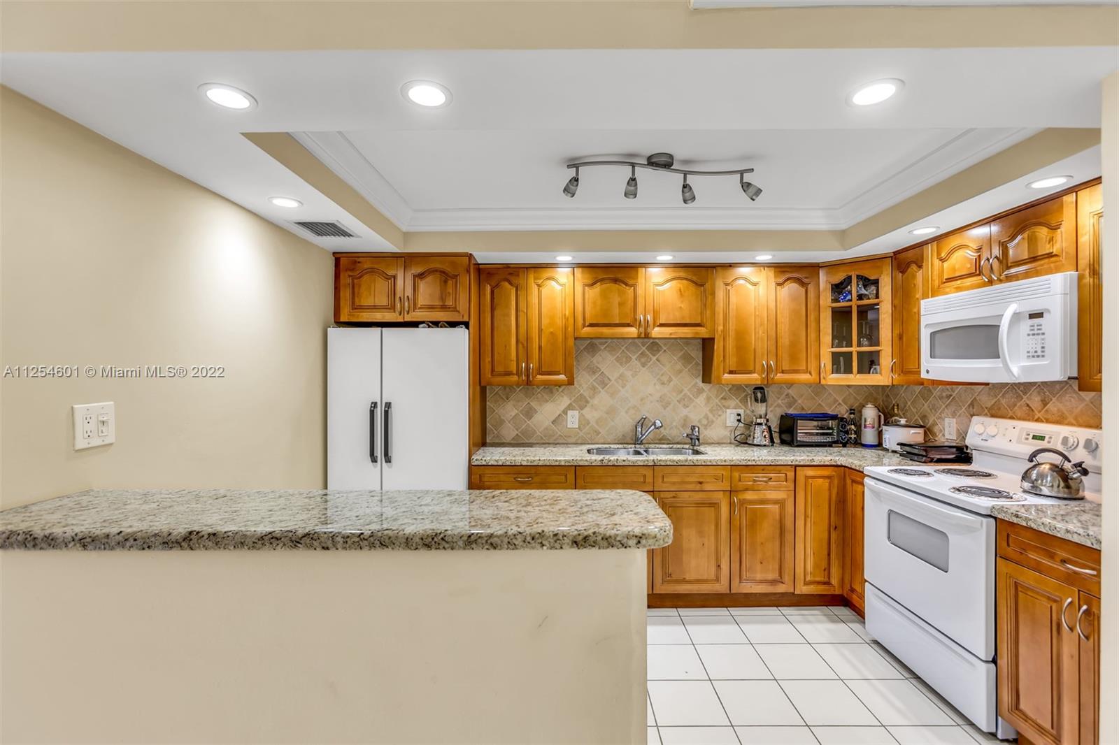 150 Southeast 25th Road, Unit 5D Miami, FL 33129 - Photo 14 of 22 Gallery Image 14