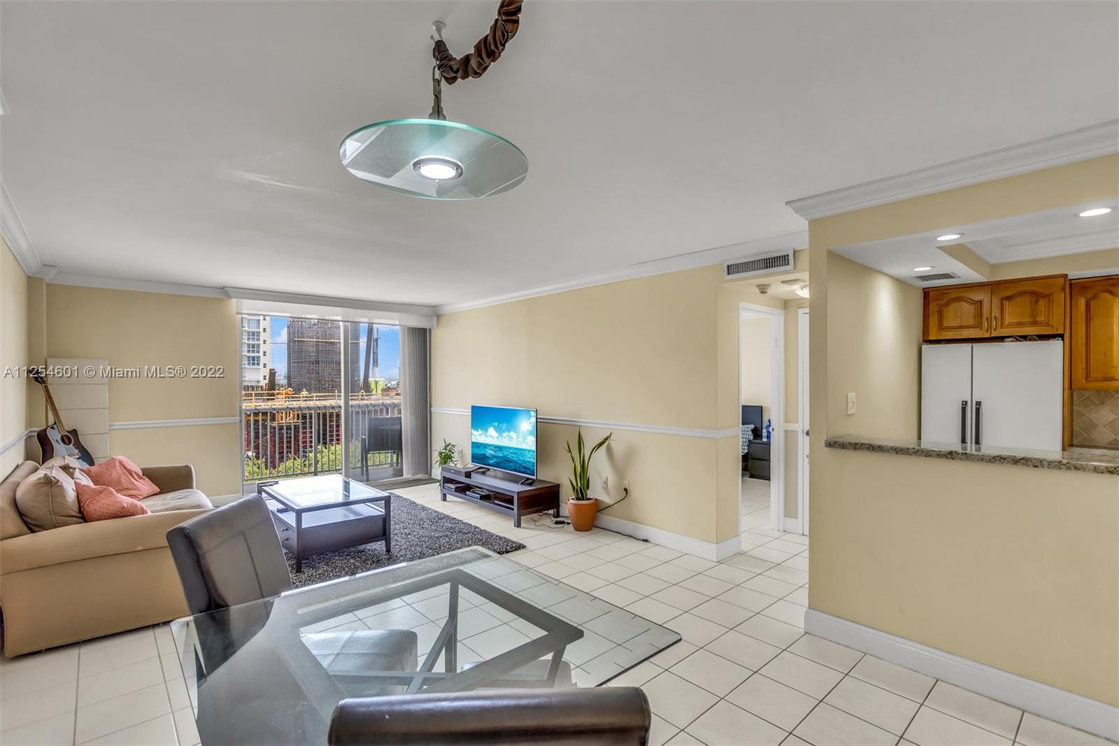 150 Southeast 25th Road, Unit 5D Miami, FL 33129 - Photo 4 of 22 Gallery Image 4