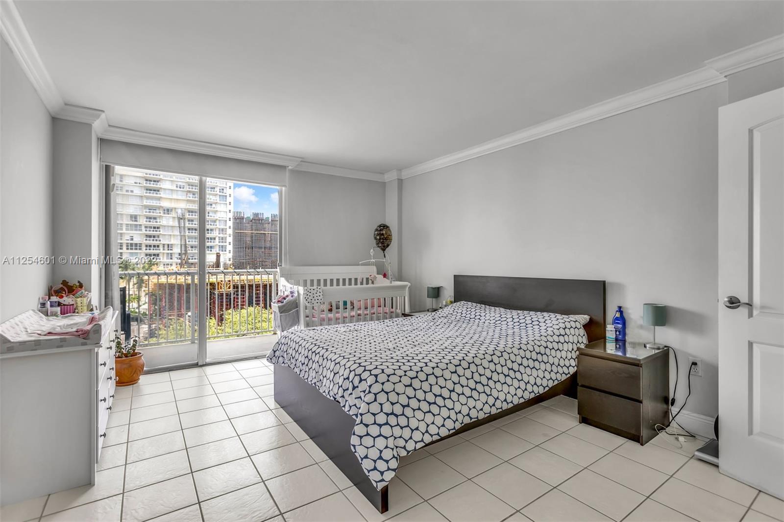 150 Southeast 25th Road, Unit 5D Miami, FL 33129 - Photo 10 of 22 Gallery Image 10