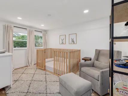 $750,000 | 4512 Washington Street, Downers Grove, IL 60515