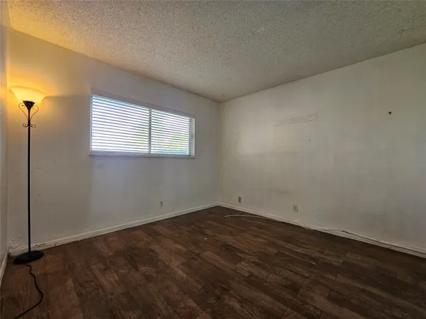 $115,500 | 6700 Royal Palm Boulevard, Unit 112, Margate, FL 33063