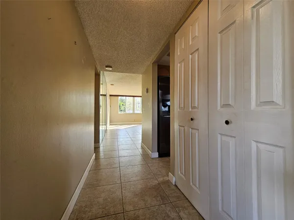 $115,500 | 6700 Royal Palm Boulevard, Unit 112, Margate, FL 33063