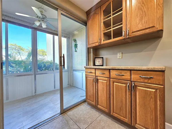 $115,500 | 6700 Royal Palm Boulevard, Unit 112, Margate, FL 33063