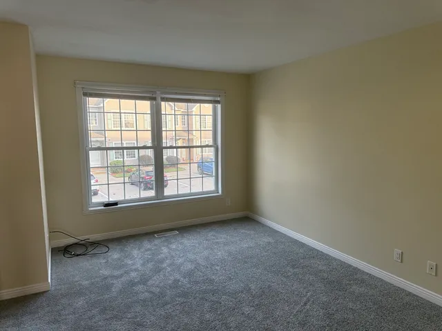 $2,600 | 8 Intervale Court, Unit B, Hudson, NH 03051