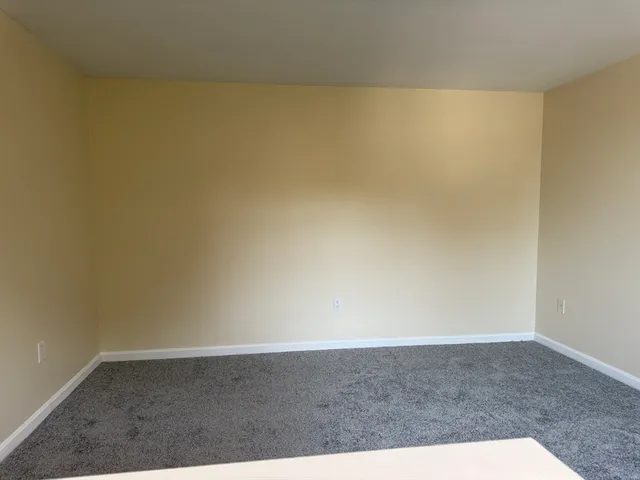 $2,600 | 8 Intervale Court, Unit B, Hudson, NH 03051