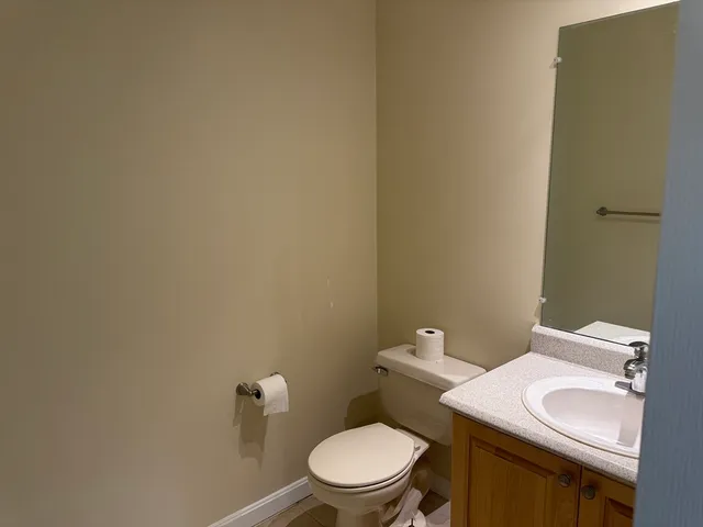 $2,600 | 8 Intervale Court, Unit B, Hudson, NH 03051