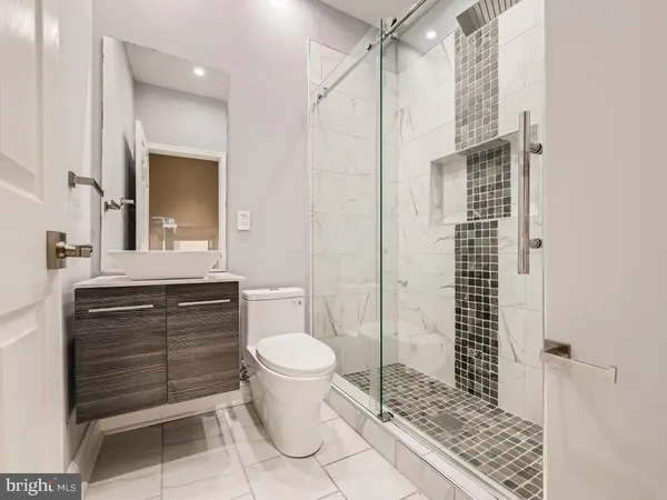 $3,000 | 1007 North Charles Street, Unit 2, Baltimore, MD 21202