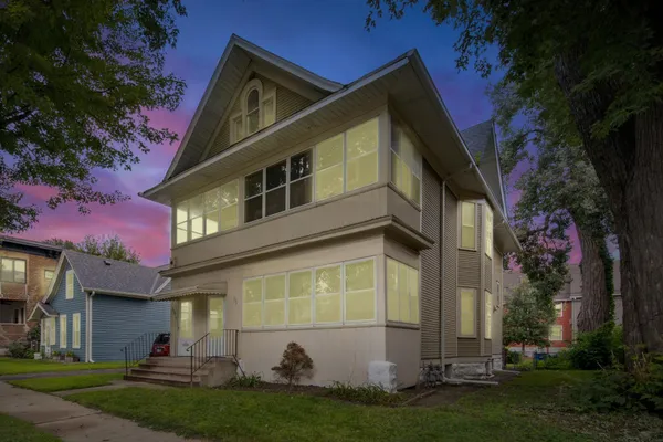$475,000 | 652 Dayton Avenue, St. Paul, MN 55104
