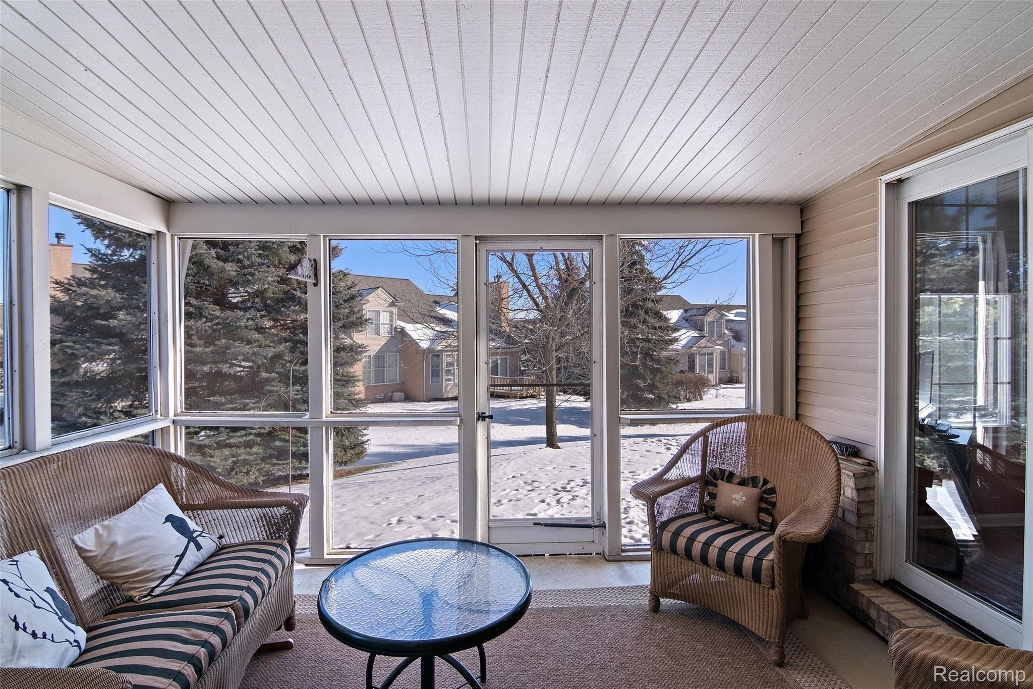 832 Garnet Court, Unit 41 Rochester, MI 48306 - Photo 21 of 38 832 Garnet Ct Rochester-21.jpg