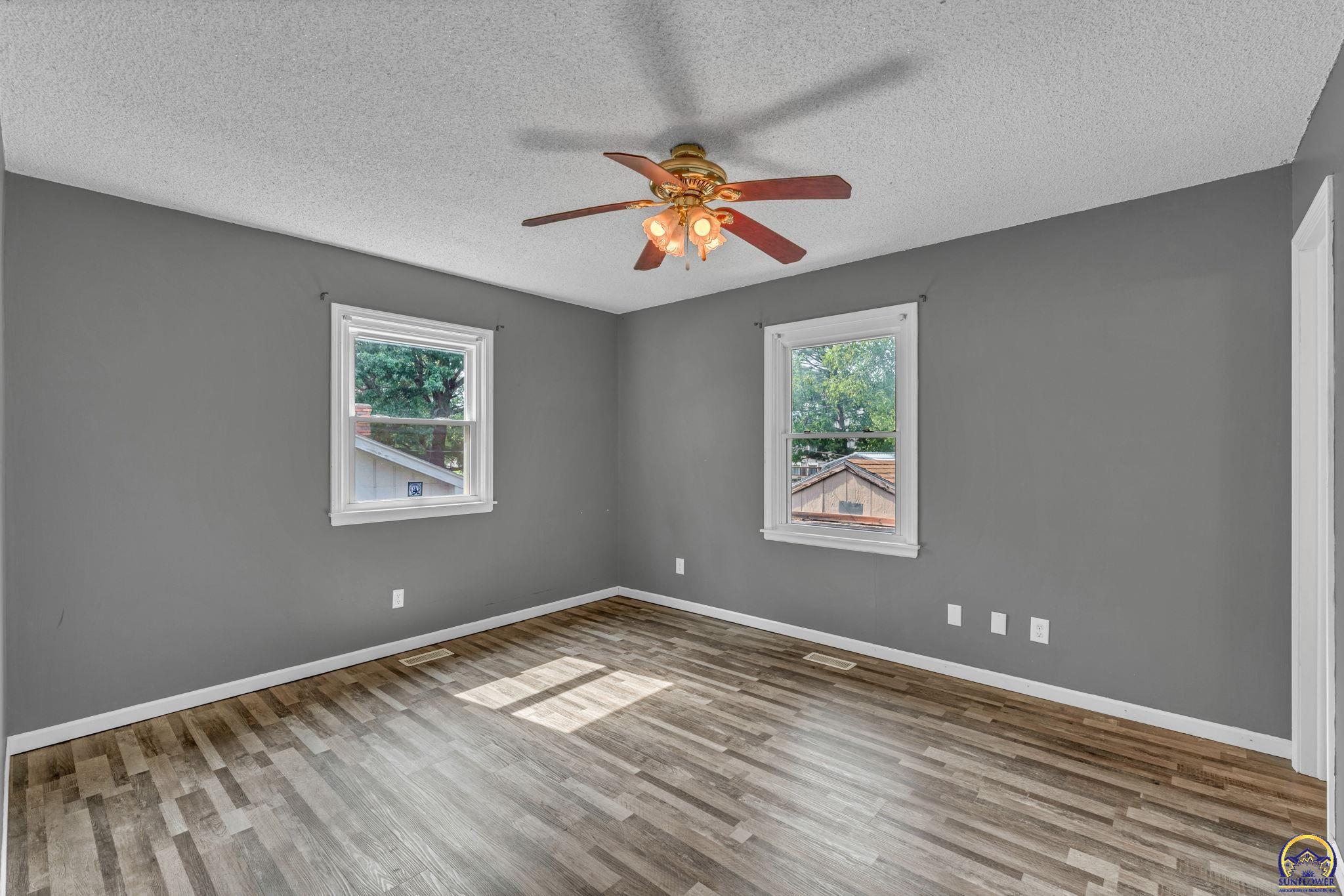 5964 Southwest 23rd Terrace Topeka, KS 66614 - Photo 20 of 43
