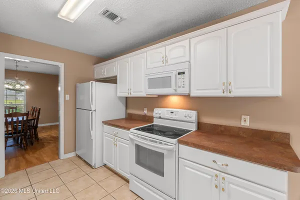 $300,000 | 107 Brentwood Drive, Picayune, MS 39466