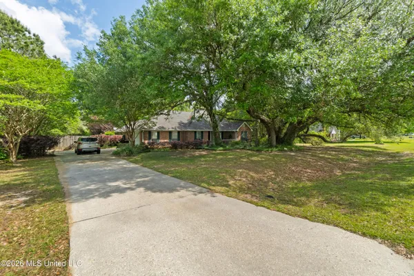 $300,000 | 107 Brentwood Drive, Picayune, MS 39466
