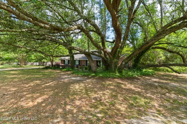 $300,000 | 107 Brentwood Drive, Picayune, MS 39466