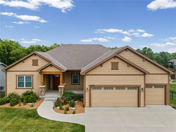$550,000 | 13275 North Silver Ridge Drive, Platte City, MO 64079