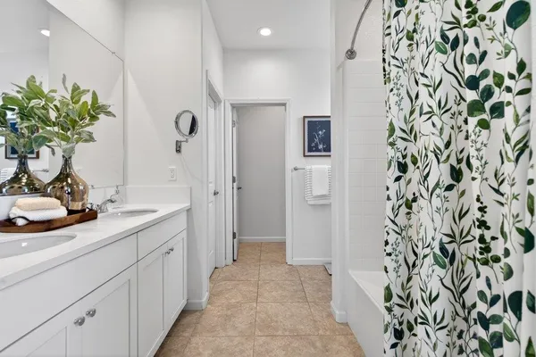 $823,999 | 3088 Palomino Way, Hollister, CA 95023