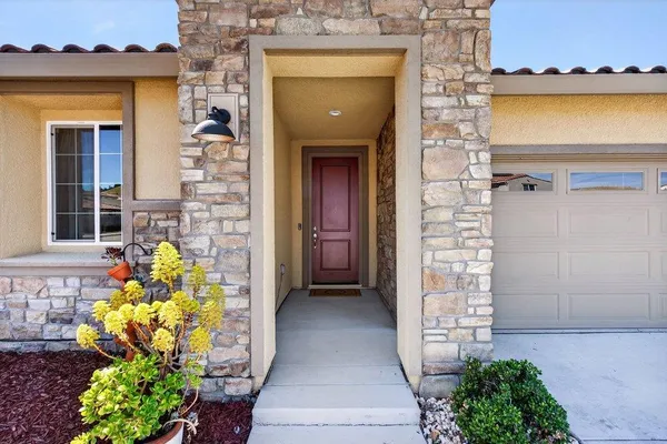 $823,999 | 3088 Palomino Way, Hollister, CA 95023