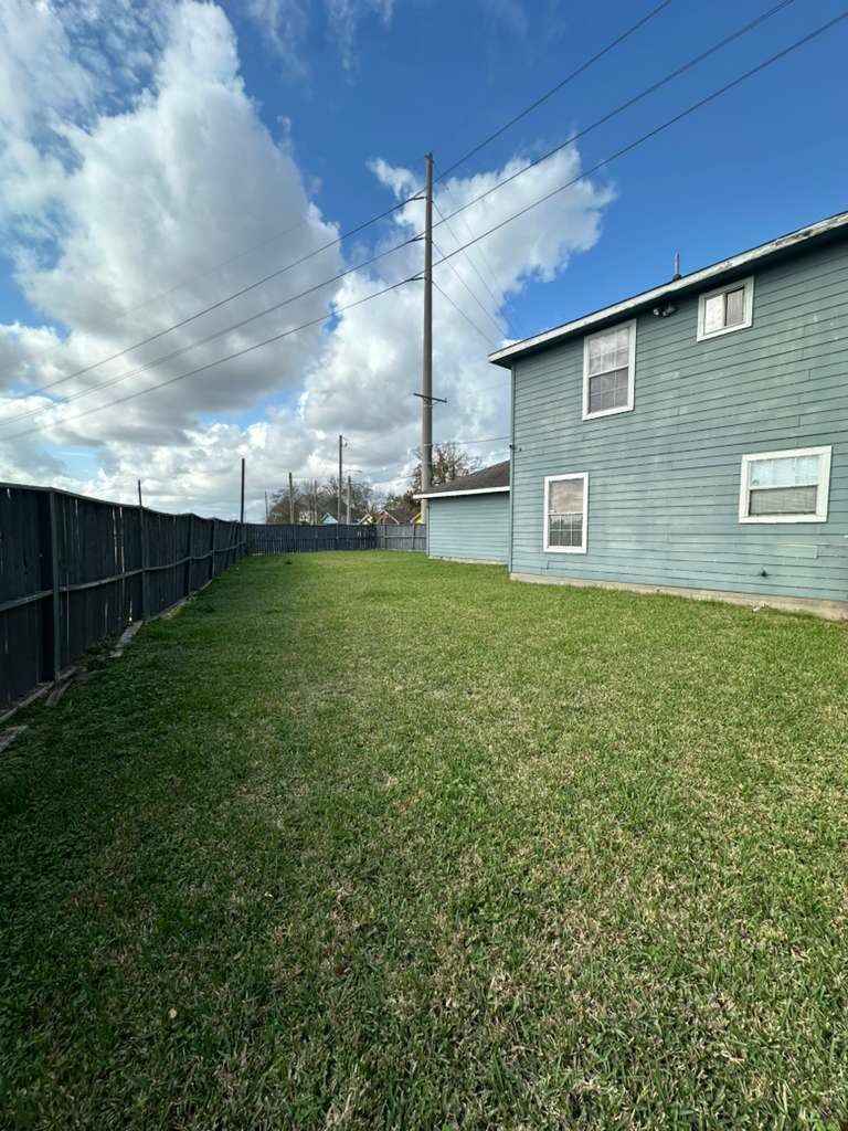 8404 Leander Street Houston, TX 77012 - Photo 27 of 28