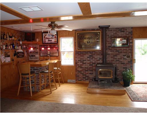 178 Oak Ridge Drive Butler, PA 16002 - Photo 6 of 13 Den/Family/Great Room.