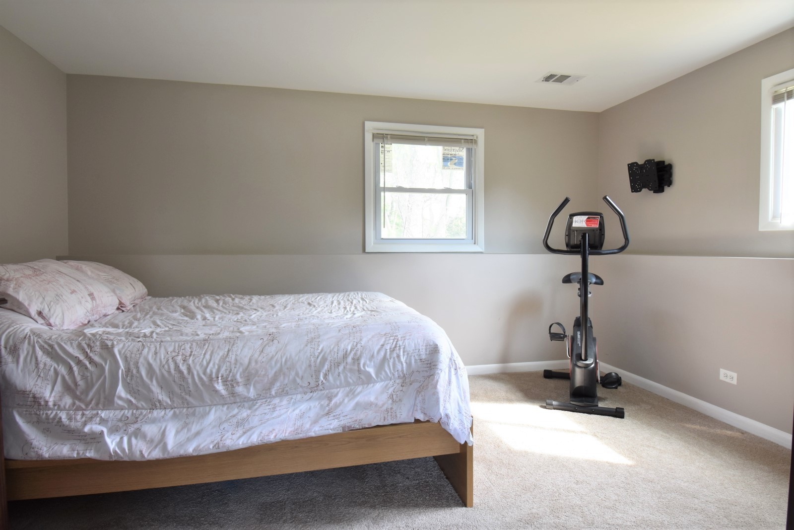 765 Freeman Road Hoffman Estates, IL 60192 - Photo 16 of 23