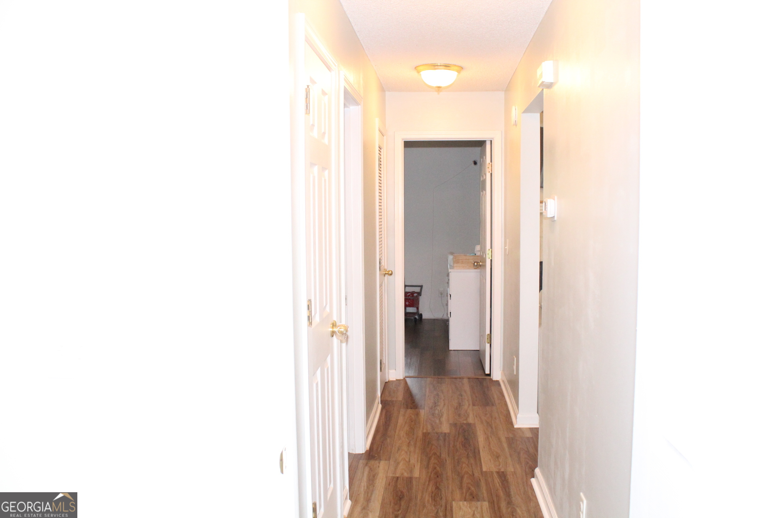 824 East Hilton Avenue Kingsland, GA 31548 - Photo 13 of 20 a view of a bathroom with a sink and a mirror