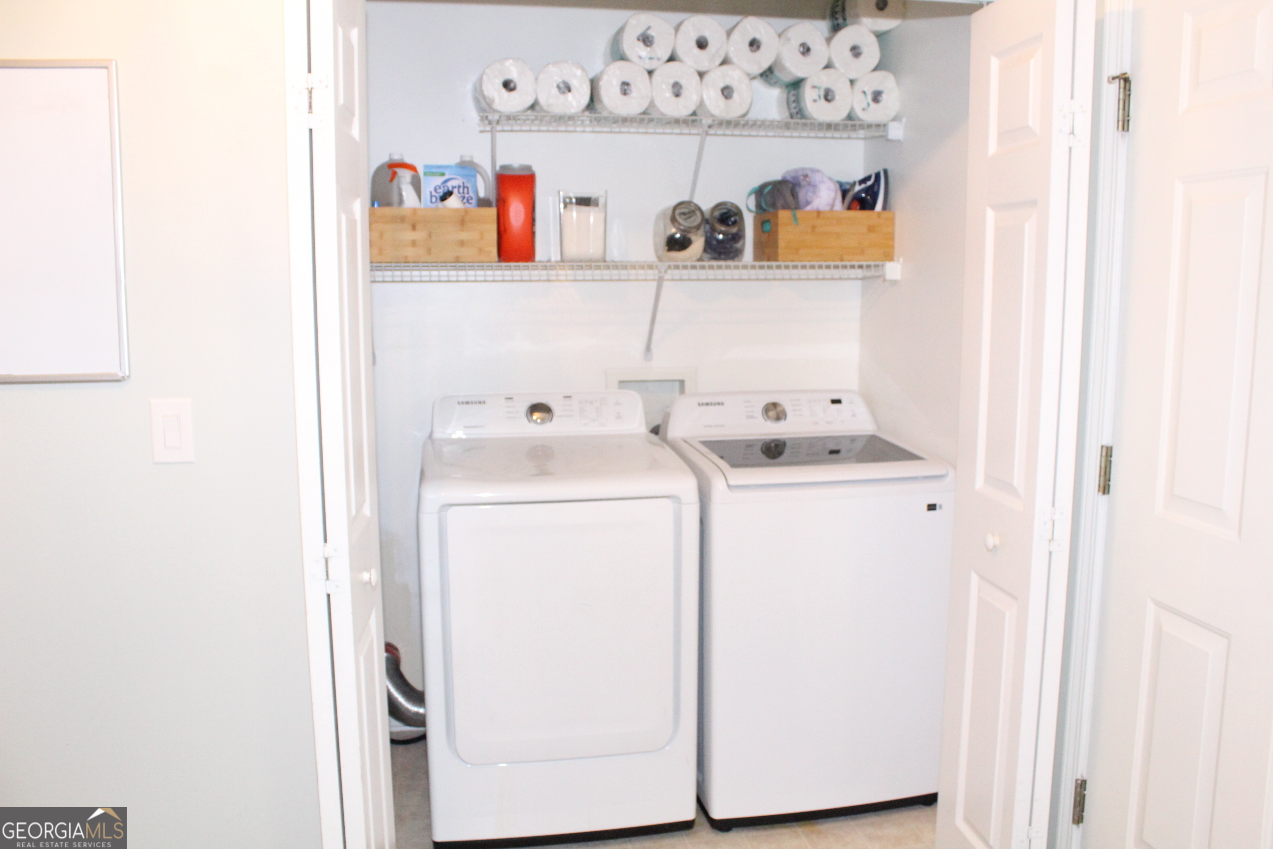 824 East Hilton Avenue Kingsland, GA 31548 - Photo 7 of 20 a utility room with dryer and washer