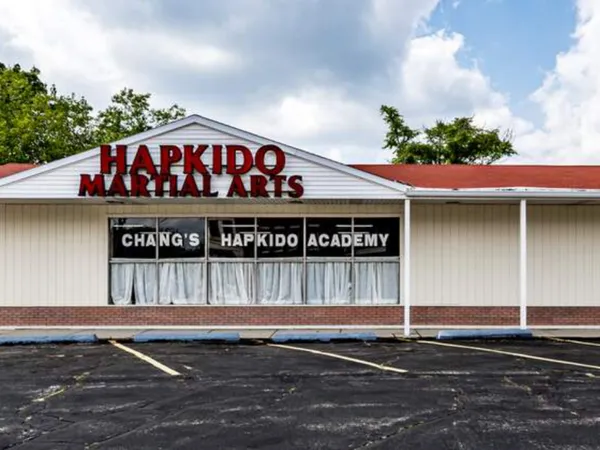 $28 | 230 South Main Street, Lombard, IL 60148