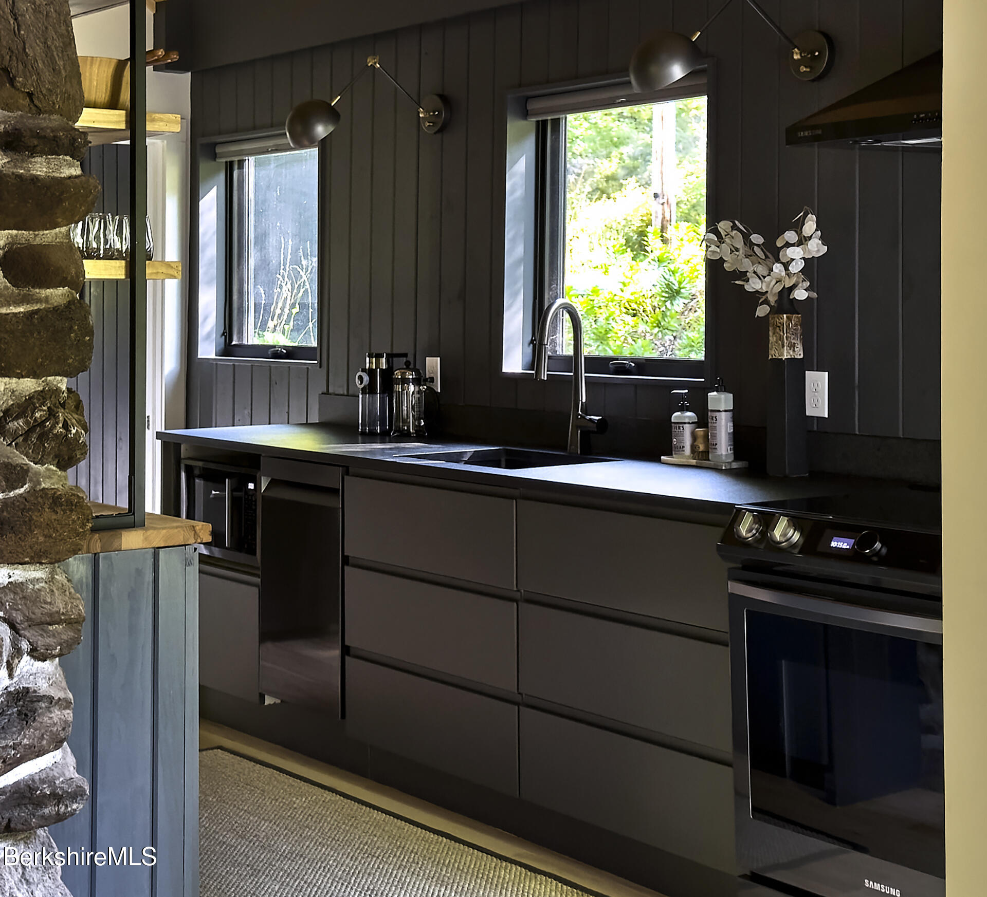 15 Mahkeenac Heights Road Stockbridge, MA 01262 - Photo 12 of 34 Kitchen