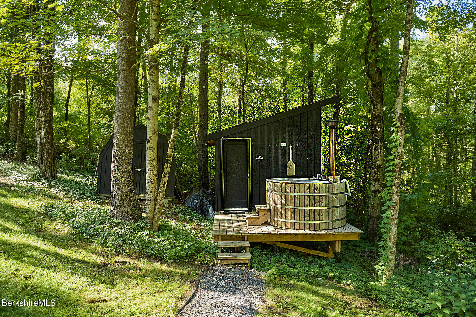 15 Mahkeenac Heights Road Stockbridge, MA 01262 - Photo 25 of 34 Office / Gym