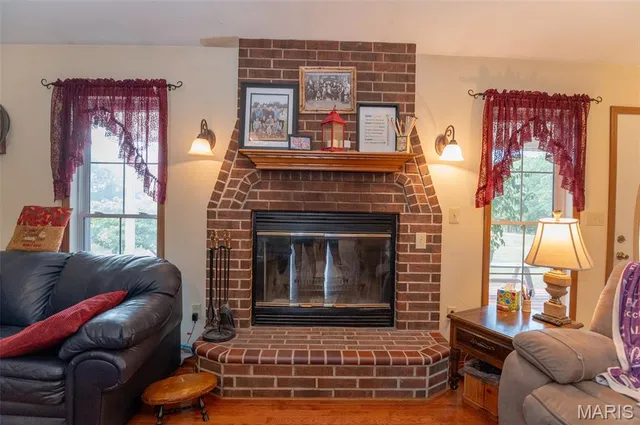 $455,000 | 20601 County Road 1220, St. James, MO 65559