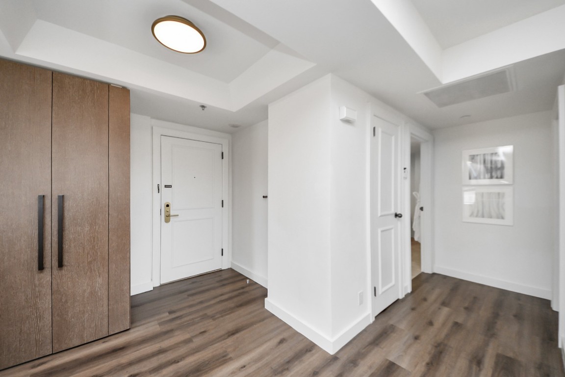 1300 Lamar Street, Unit T3 Houston, TX 77010 - Photo 21 of 49 a view of a hallway with wooden floor