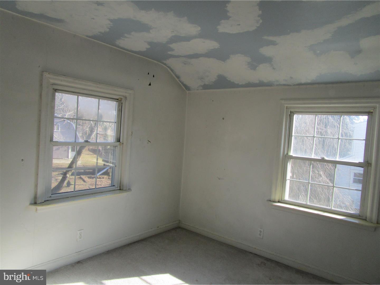 618 Clements Bridge Road Barrington, NJ 08007 - Photo 11 of 23