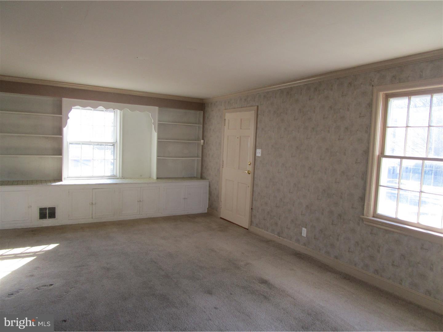 618 Clements Bridge Road Barrington, NJ 08007 - Photo 4 of 23